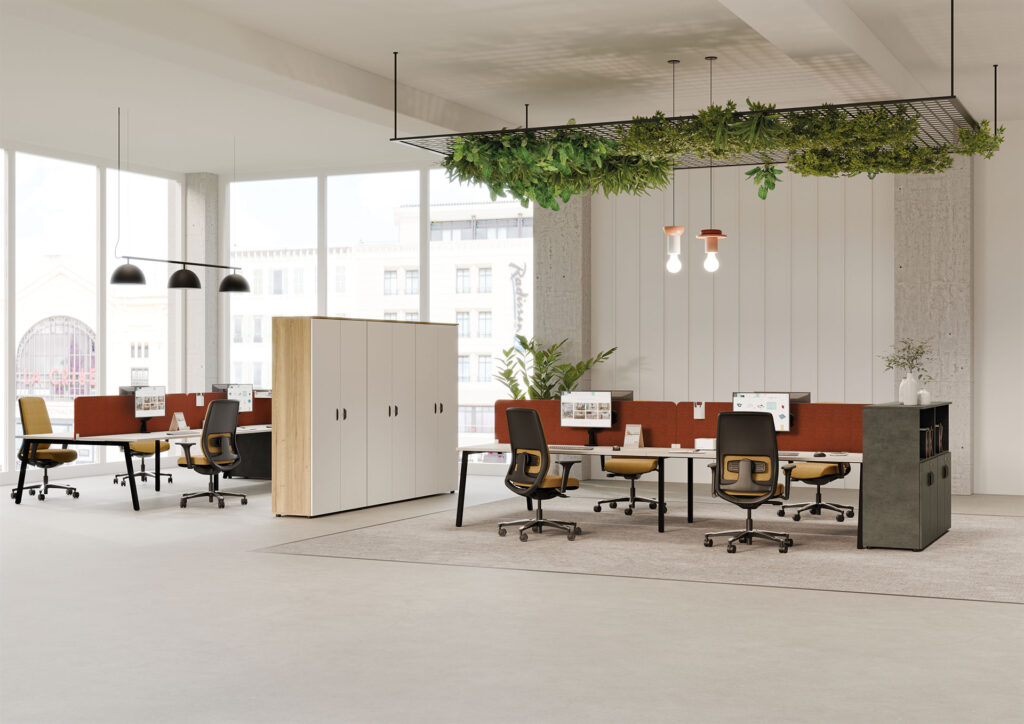 Bureau avec armoires 