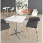 Table pieds croix
