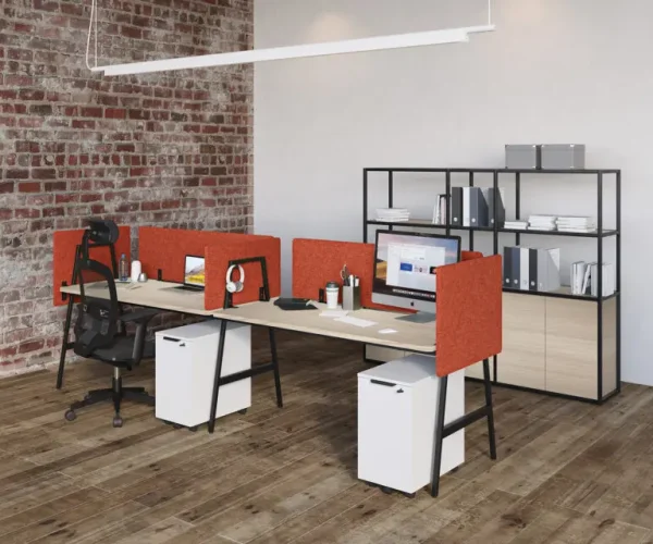 buronomic-alto-bureaux-individuels-avec-panneaux-ecrans-noir-chene-fil-850x640.jpg
